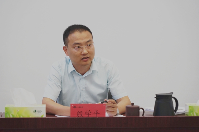 副總經(jīng)理、總經(jīng)濟(jì)師殷學(xué)平進(jìn)行總結(jié)發(fā)言.jpg